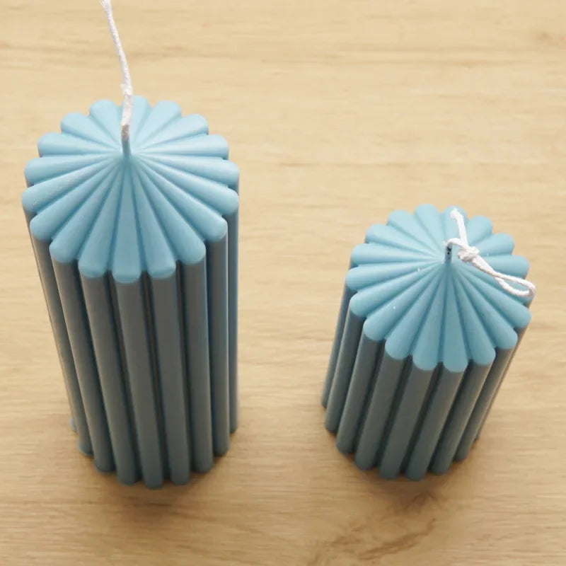 Wave cylindrical candle mold