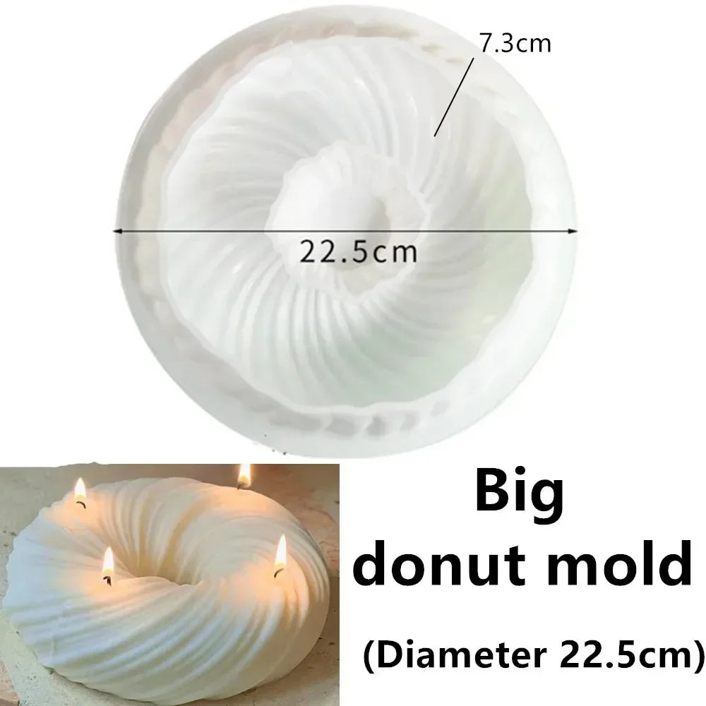 Wave cylindrical candle mold